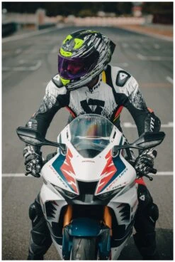 Nexx XR3R Glitch Racer Carbon Helmet 11 Nexx XR3R Glitch Racer Carbon Helmet -RevZilla Shop nexx xr3 r glitch racer helmet white hi viz black 4